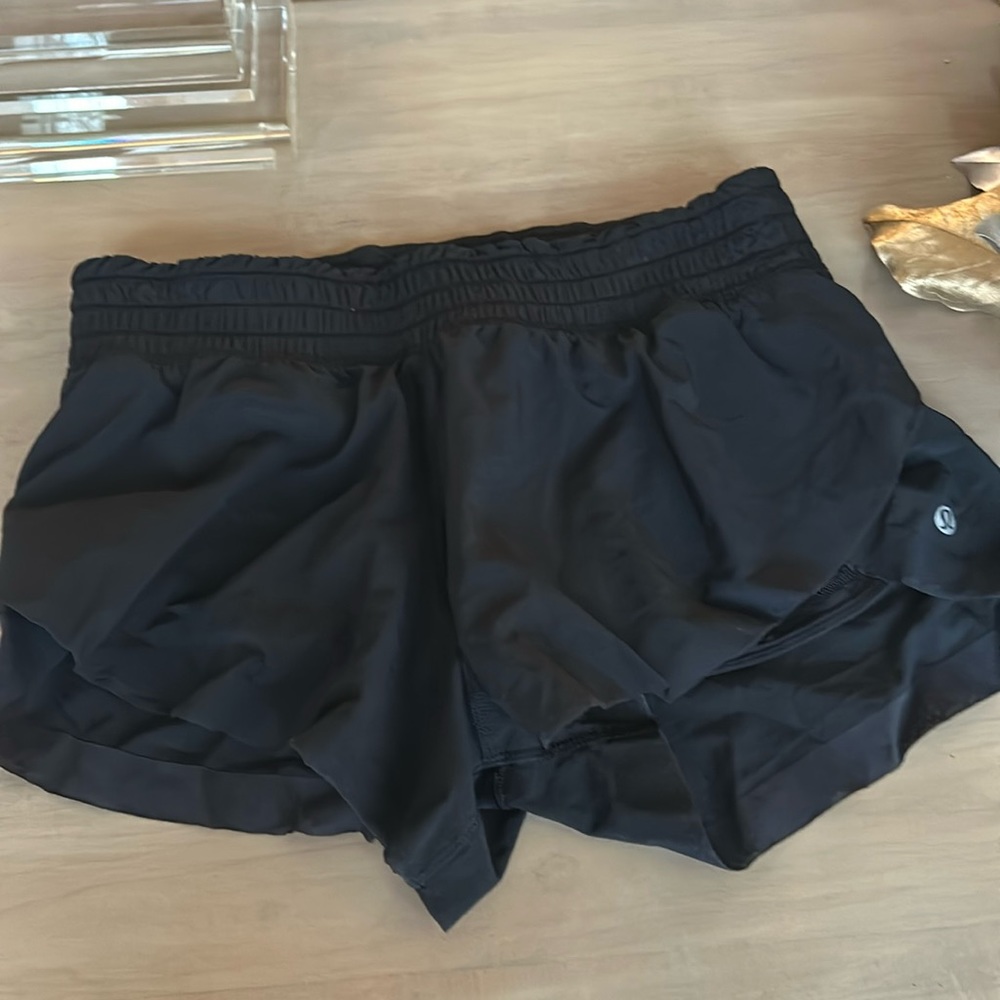 Lululemon shorts black